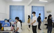 省新冠病毒疫苗接种工作督导组 到我校医院督查指导工作
